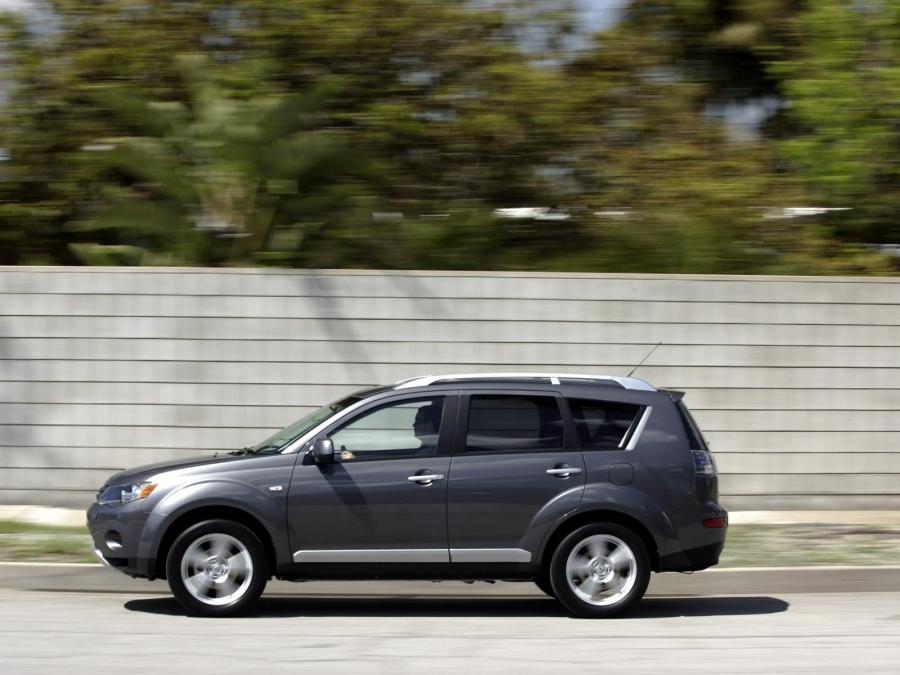 Mitsubishi Outlander 4WD 2007 года  (US) (фото 22 из 66)